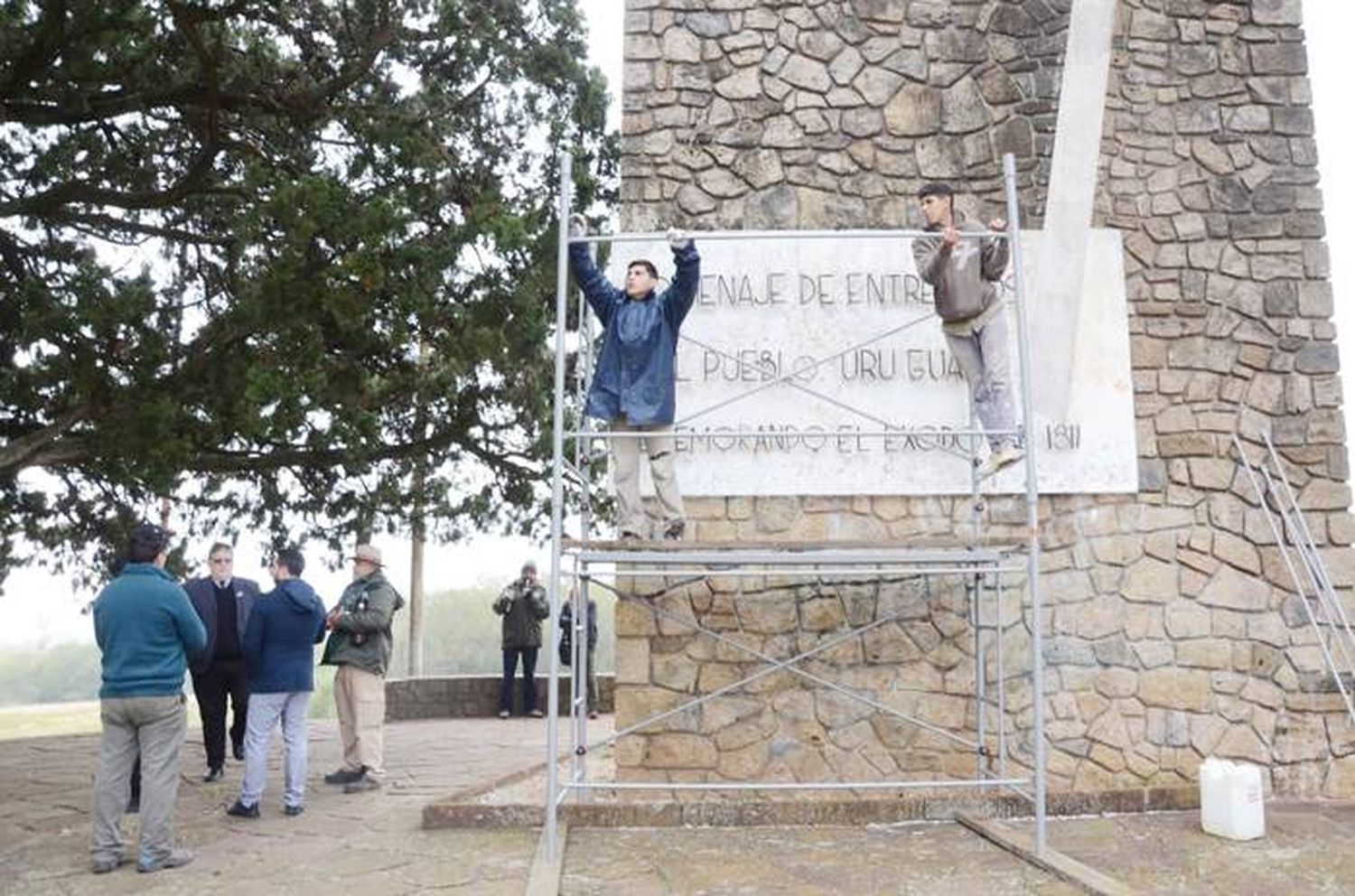 Se realizan los trabajos de puesta  en valor del Monumento al �0xodo
