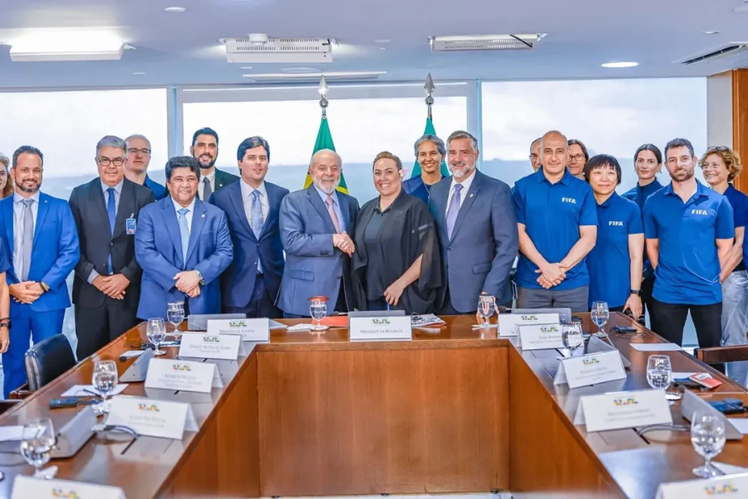 El presidente de la CBF recibió a una delegación de FIFA junto a Lula Da Silva, por la candidatura al Mundial Femenino 2027