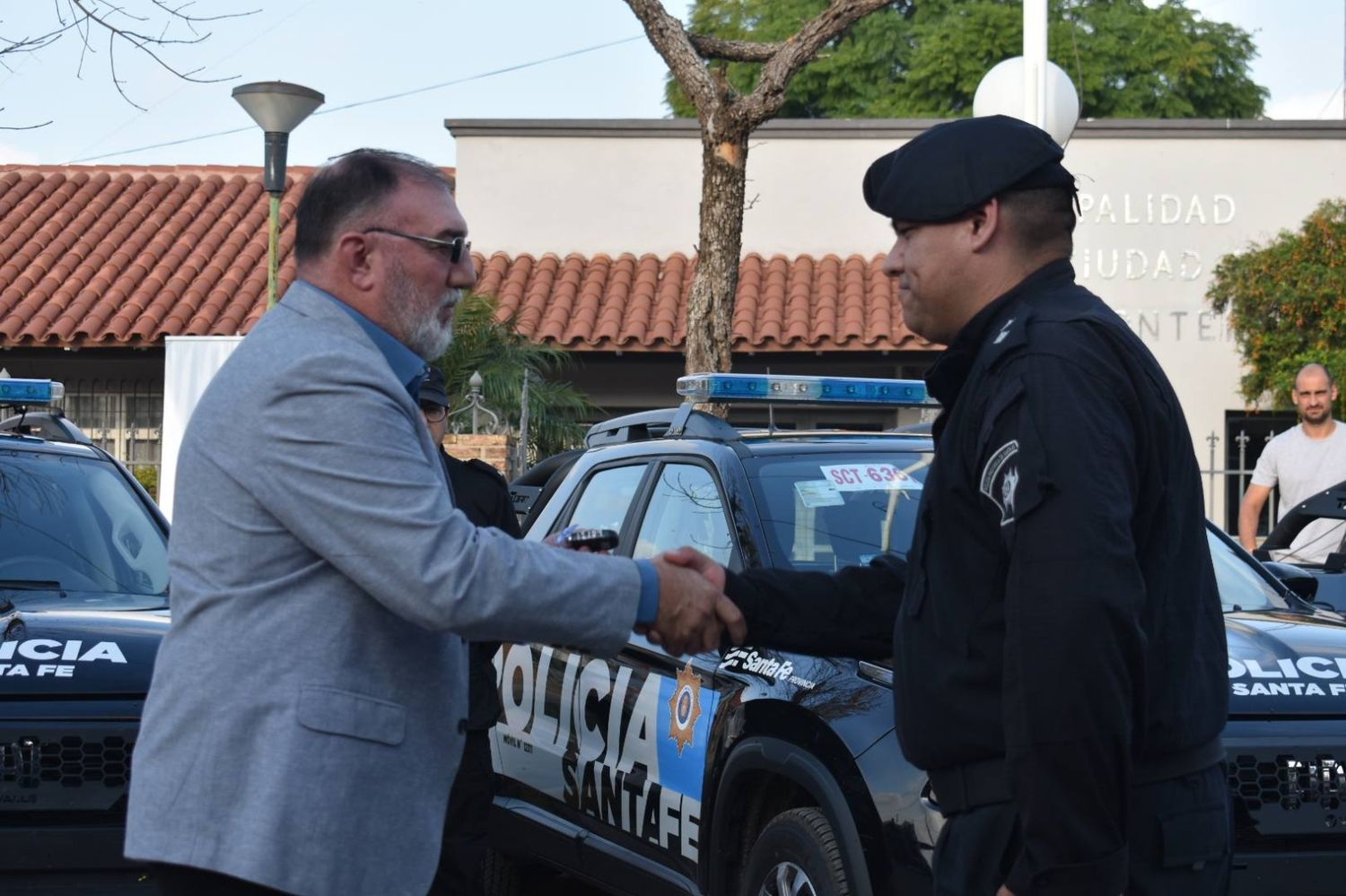 Martínez repudió el crimen y pidió reforzar la seguridad.