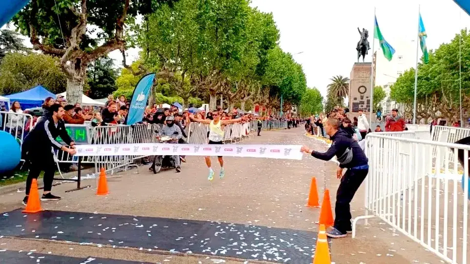 Bolívar celebró la edición 27 del Maratón Internacional Dino Hugo Tinelli