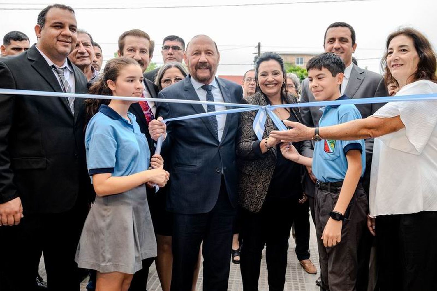 “Mientras la Nación desfinancia a la educación, 
Formosa continúa inaugurando escuelas”