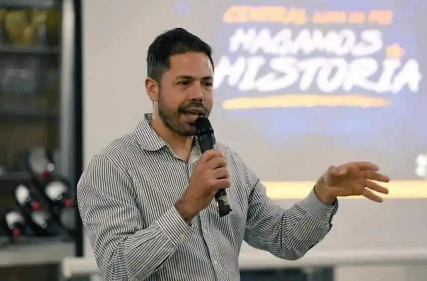 Di Pollina, sobre la venta de Lovera: «No hay que ser hipócrita, el país se prendió fuego»