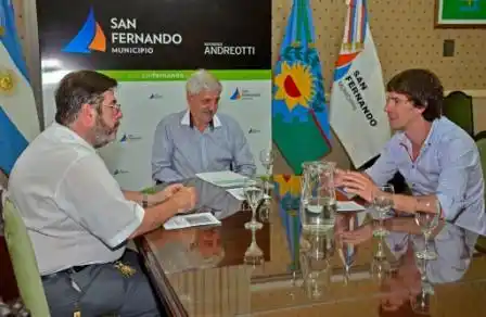 San Fernando: Andreotti entregó el segundo subsidio a la Parroquia Nuestra Señora de Aránzazu