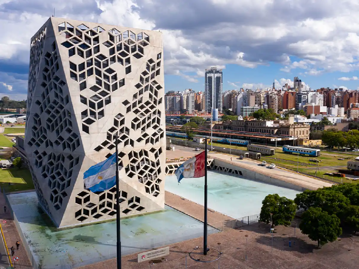 La Provincia adelanta a mayo el incremento salarial del 10% para los empleados estatales