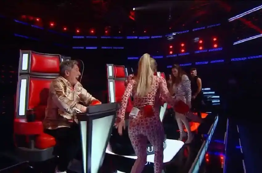 El robo de Montaner que generó un desopilante momento en La Voz: Lali y Ricky corriendo y la indignación de la Sole