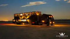 Dos pisos y con cine: así es el motorhome de Will Smith de 2,5 millones de dólares