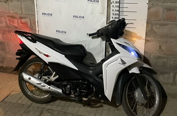 Recuperan moto robada en Baradero: la conducía un joven con reconocida trayectoria delictiva