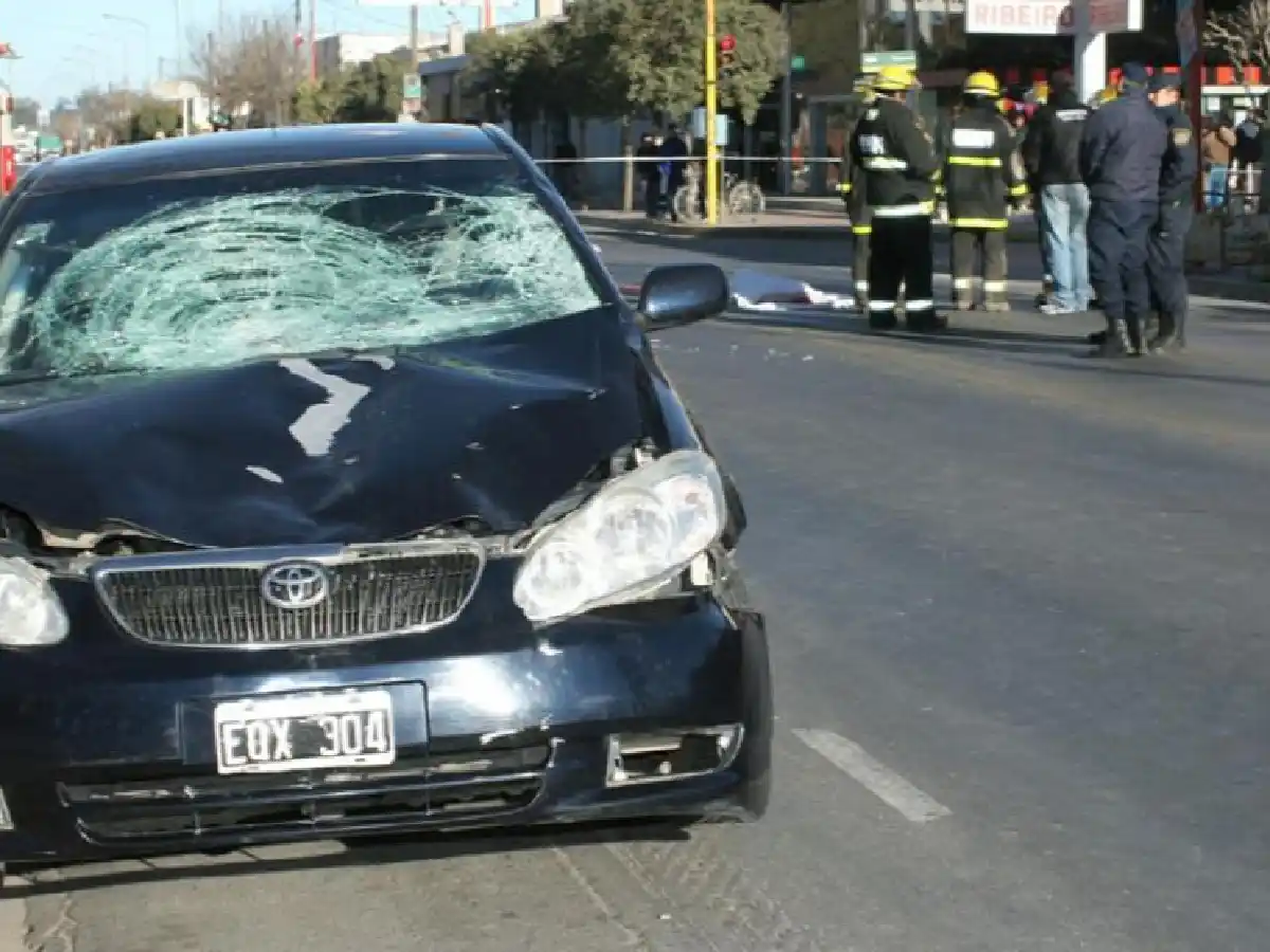 Inicia juicio a conductor  que atropelló y mató a  dos jóvenes en Arroyito   