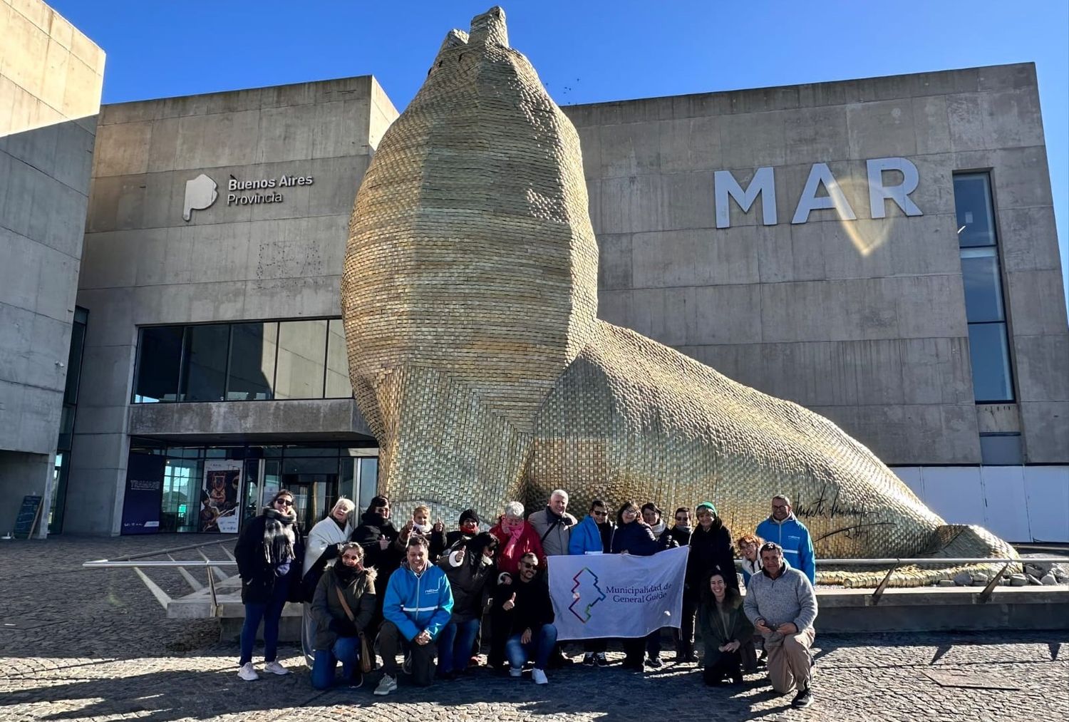 Con adultos mayores de General Guido la Provincia lanzó el programa “Conociendo el mar”