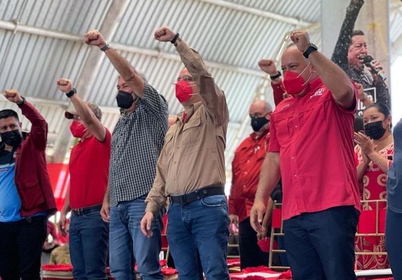Arreaza inscribió su candidatura a la gobernación de Barinas y se compromete a «afianzar la revolución»