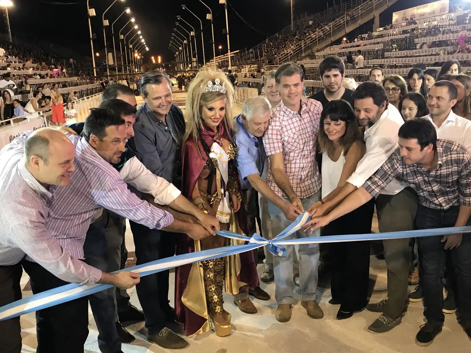 Bahl: «Las fiestas populares son una oportunidad para compartir lo que somos»