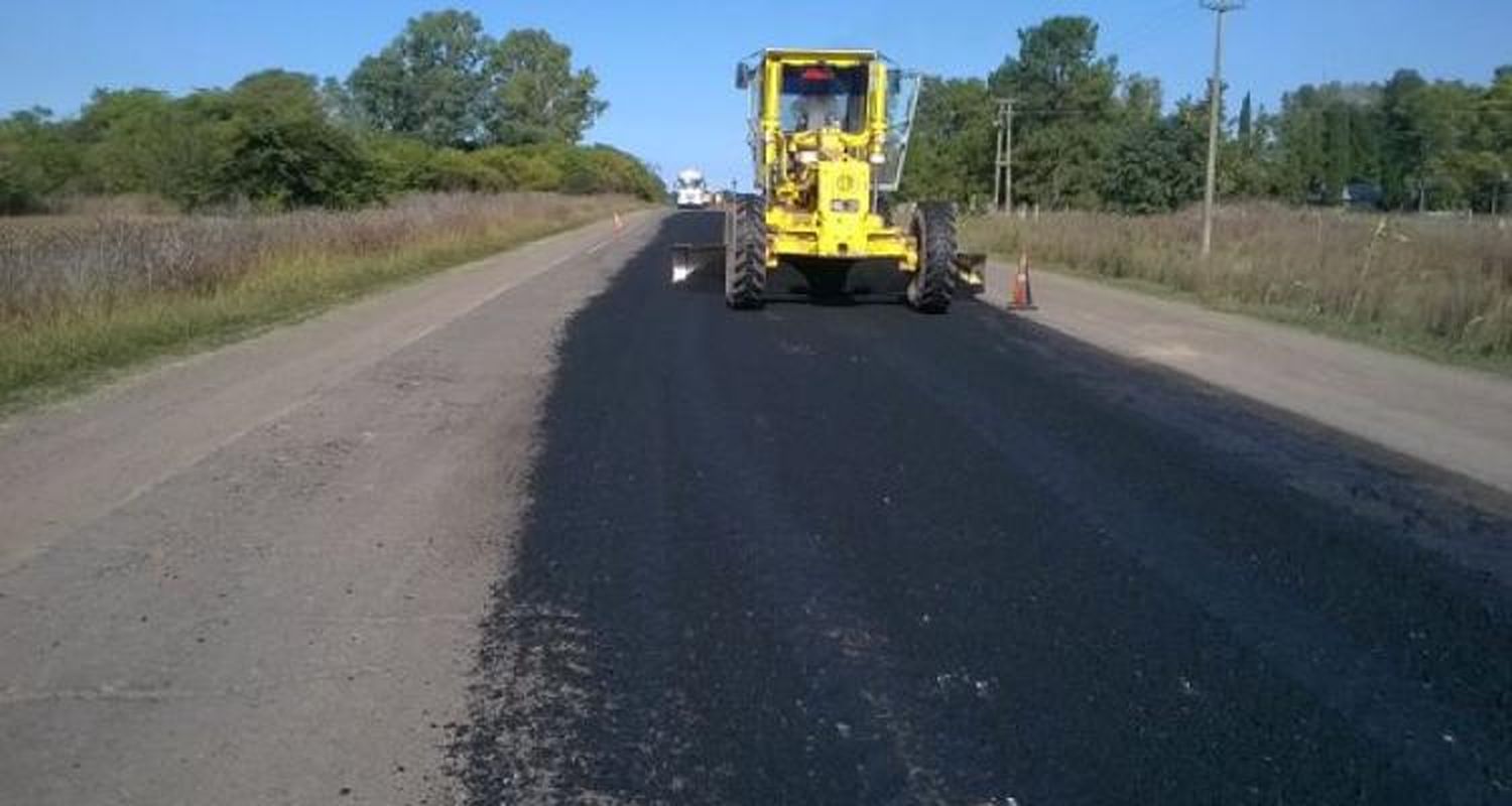 Ruta 191: Vialidad trabaja sobre la calzada