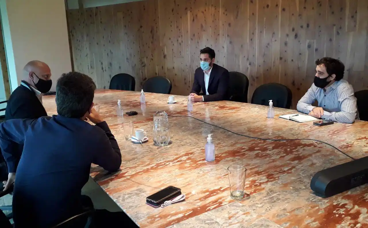 Se coordinan acciones para finalizar obras de gas natural en territorio santafesino