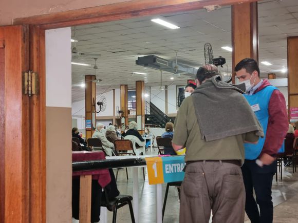 Vacunación contra el coronavirus: 12 mil sampedrinos recibieron al menos una dosis hasta fines de mayo