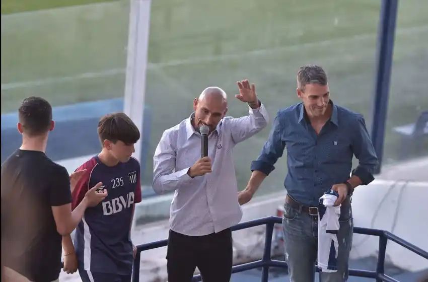 Pablo Guiñazú anunció su retiro del fútbol
