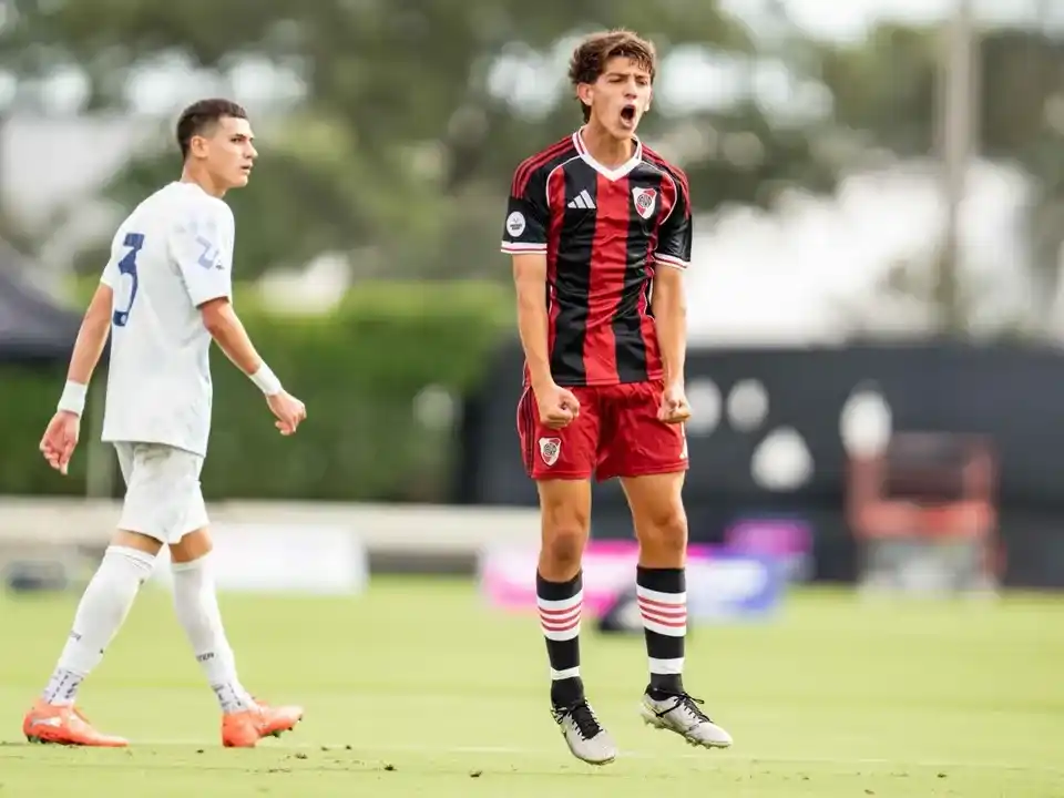 River aplastó al Inter y se metió en semifinales de la Messi Cup. Foto: @RiverPlate