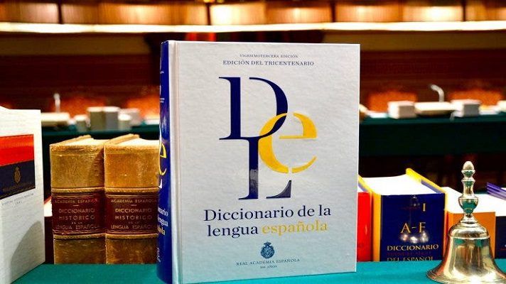LA RAE incluye Covid, coronavirus, trolear y emoji entre sus nuevas definiciones