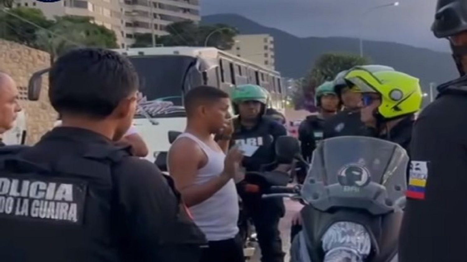 ¿FUNCIONAN LAS REDES SOCIALES? Detienen camioneta por puesto que buscaba bañistas a exceso de velocidad en La Guaira