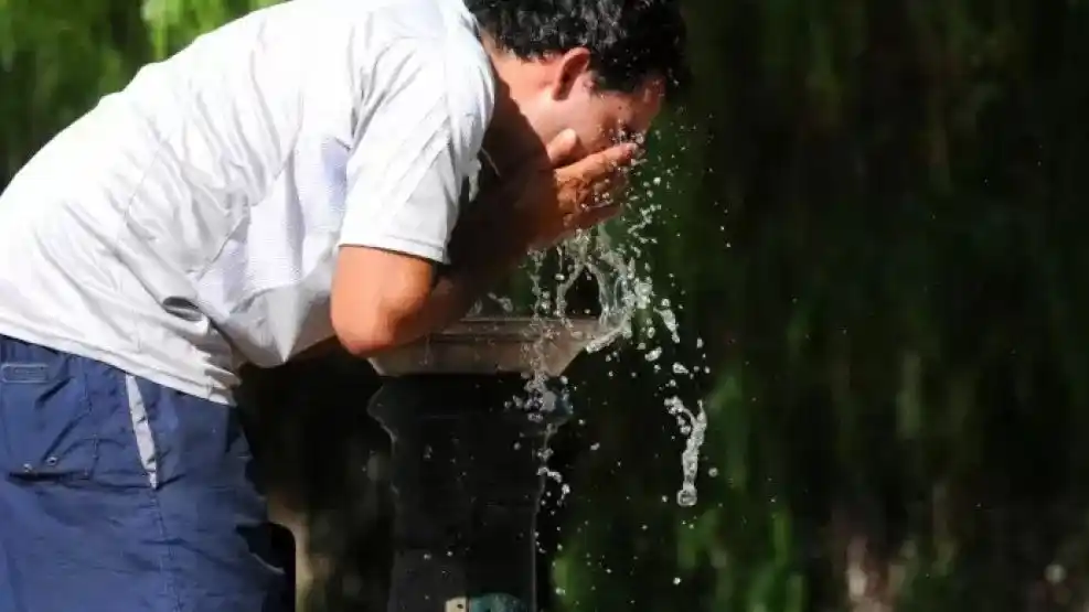 Alertas naranja y roja: se renovó la advertencia por temperaturas extremas