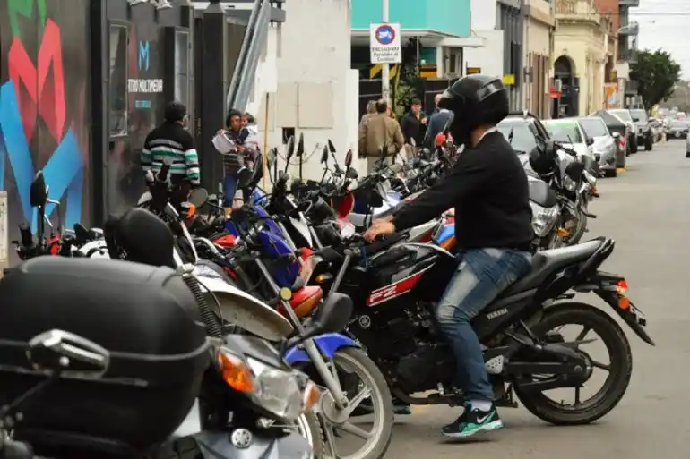 La moto como medio de transporte mas económico ante la suba de combustible
