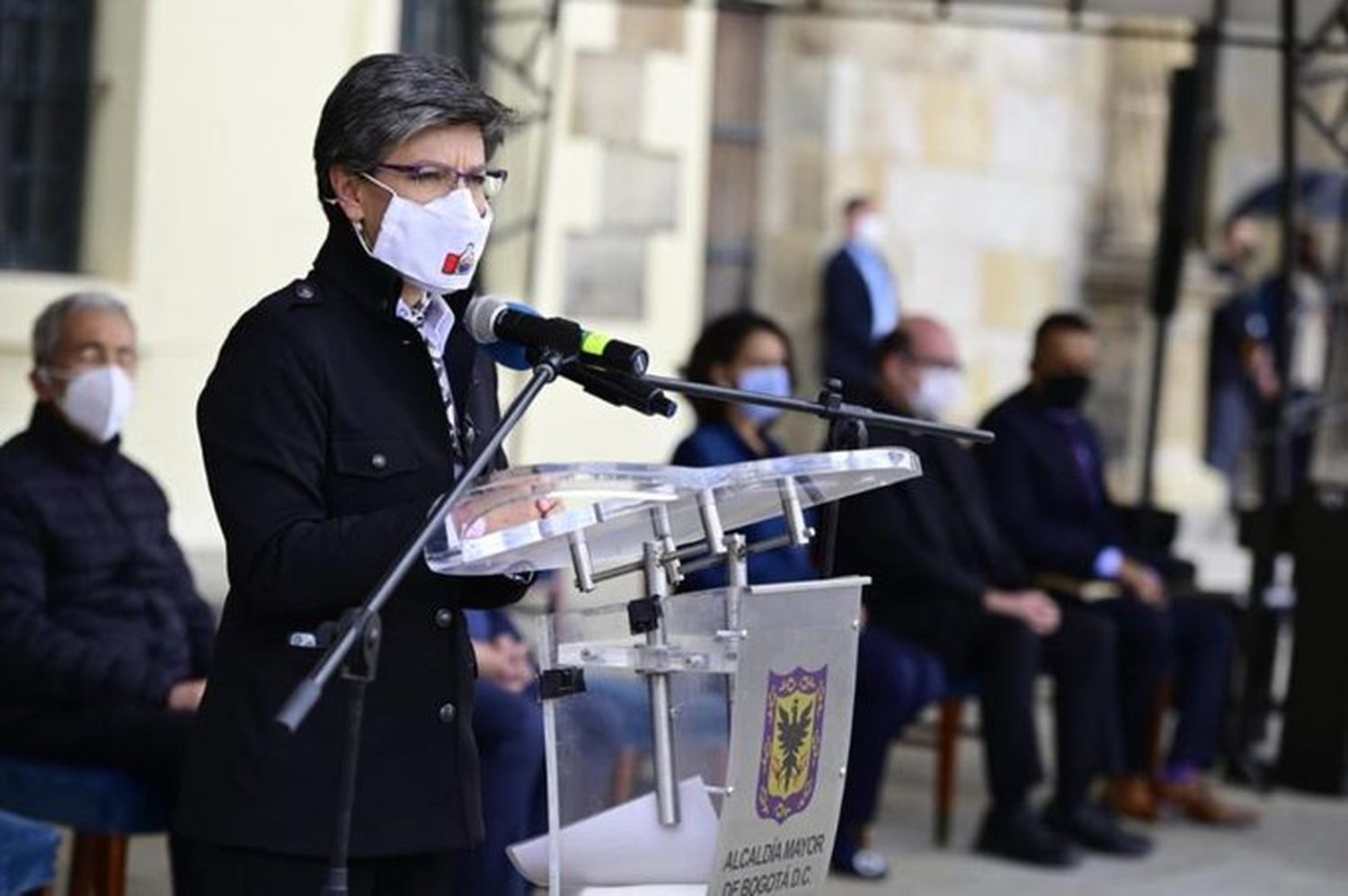 Alcaldesa de Bogotá pide a la policía y al gobierno de Colombia reconocer los errores