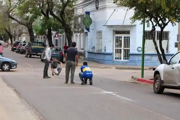Comenzó la demarcación del carril exclusivo para colectivos en Bolívar