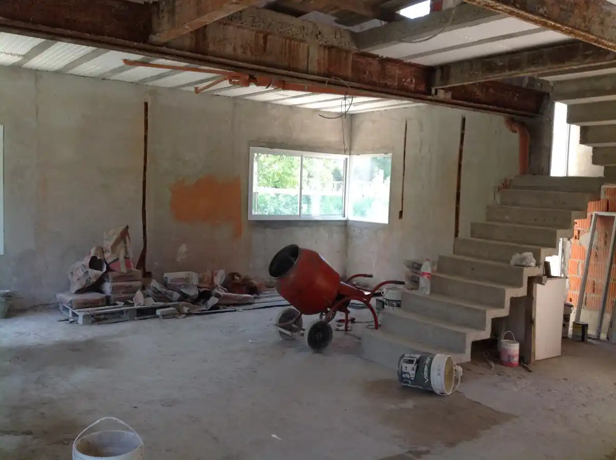 Cayó casi un 10 por ciento el empleo formal en la construcción en Entre Ríos