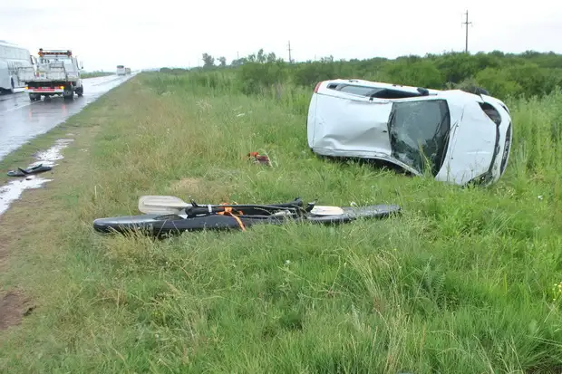 Una familia volcó en la Ruta 14