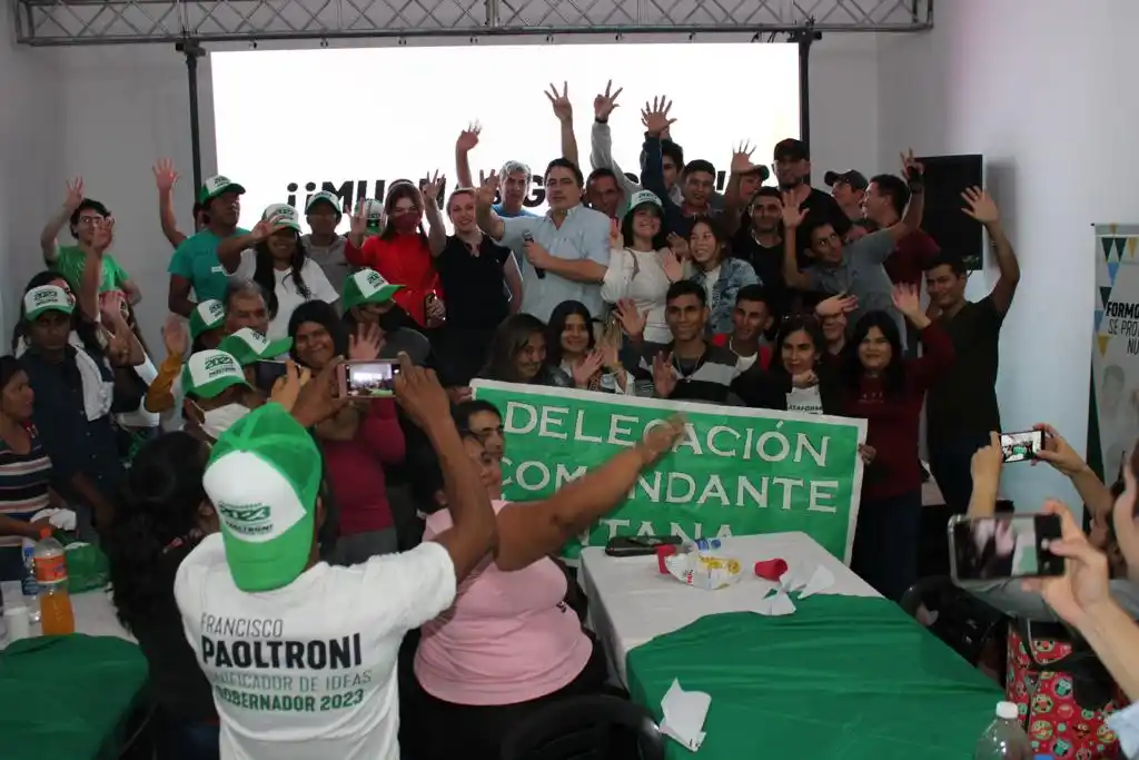 Primera clase de liderazgo de la Plataforma 2023 del candidato a gobernador Francisco Paoltroni.