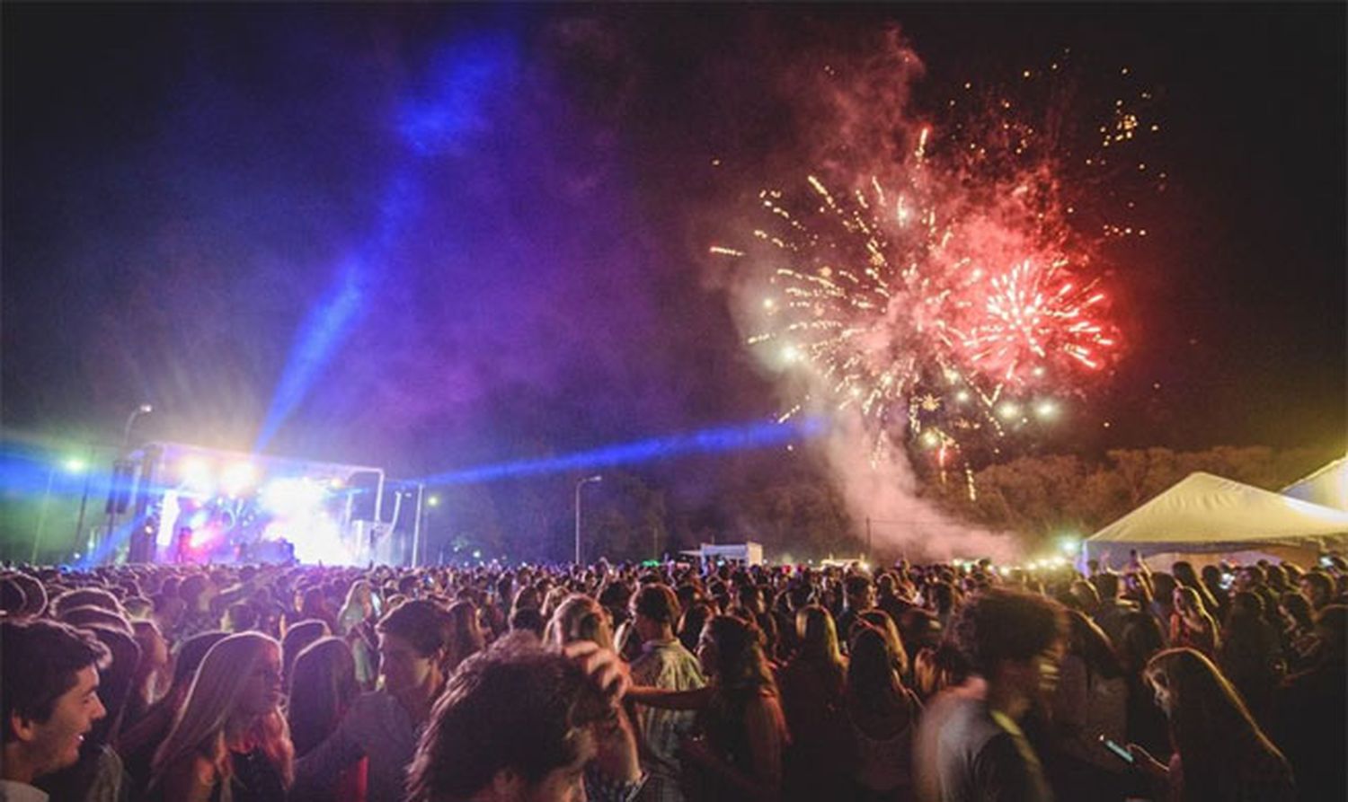 Polémica por el uso de fuegos artificiales durante una fiesta sin habilitación para pirotecnia