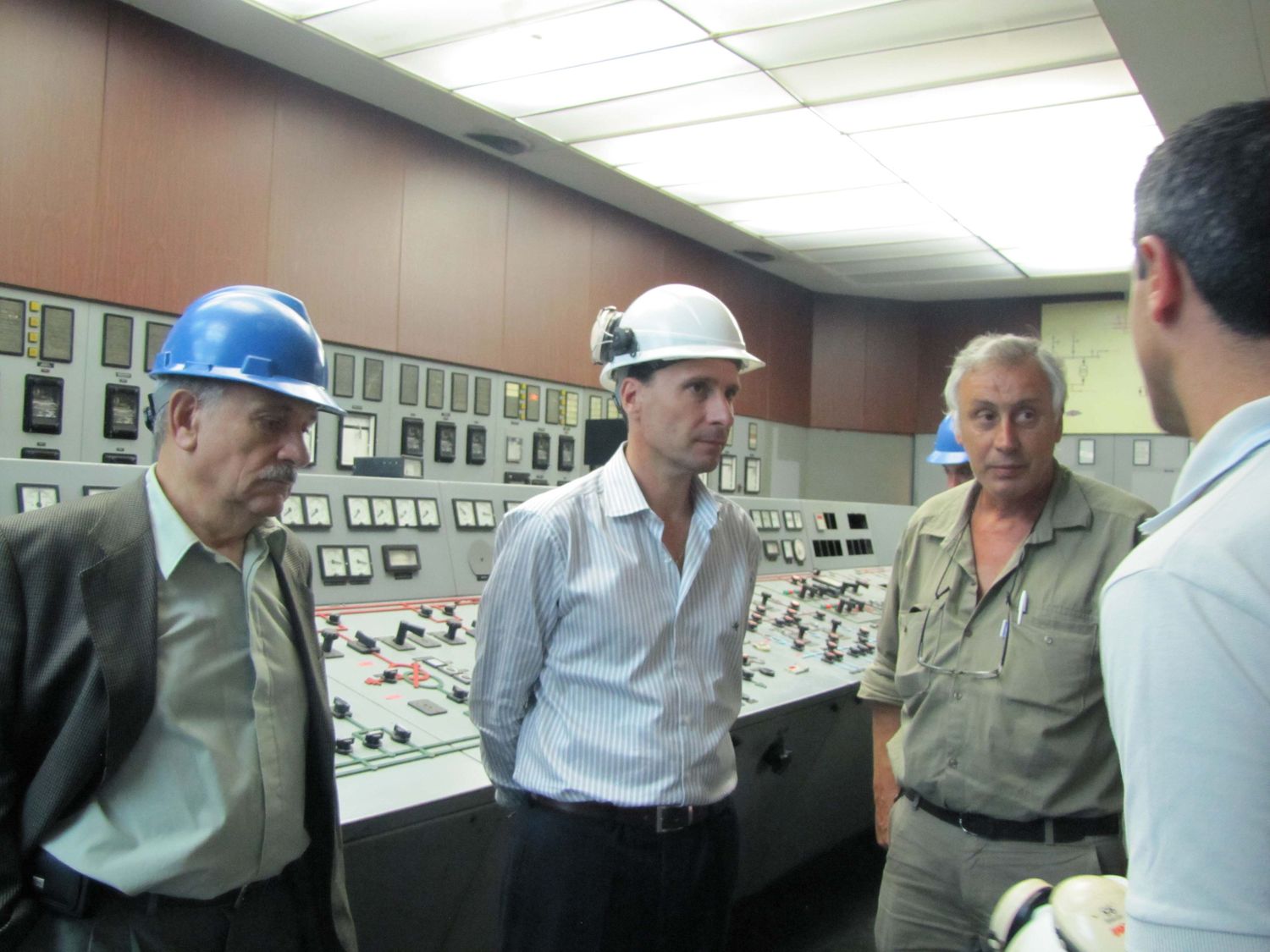 La Porta anunció inversión energética para la Costa Atlántica