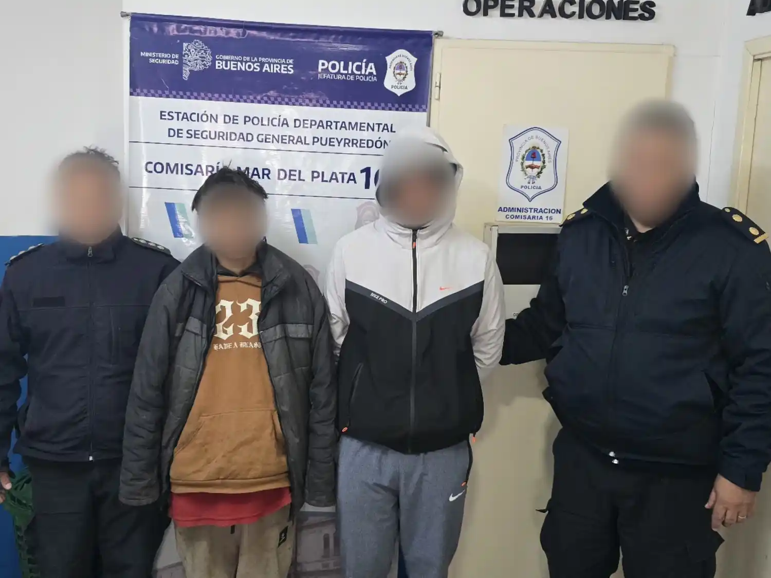 Los delincuentes escaparon por los techos pero fueron capturados tras un operativo cerrojo.