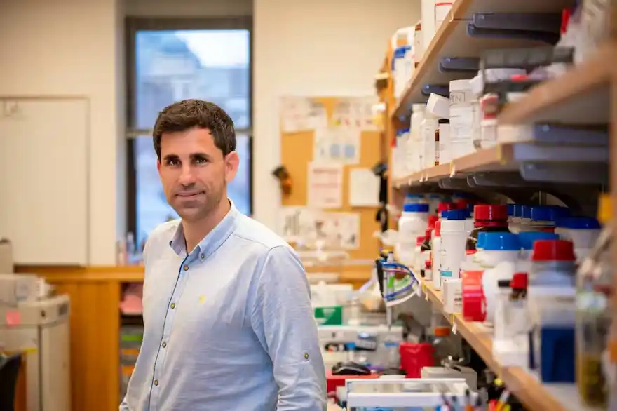 El investigador español César de la Fuente, de la Penn University | Agencia SINC/Sylvia Zhang