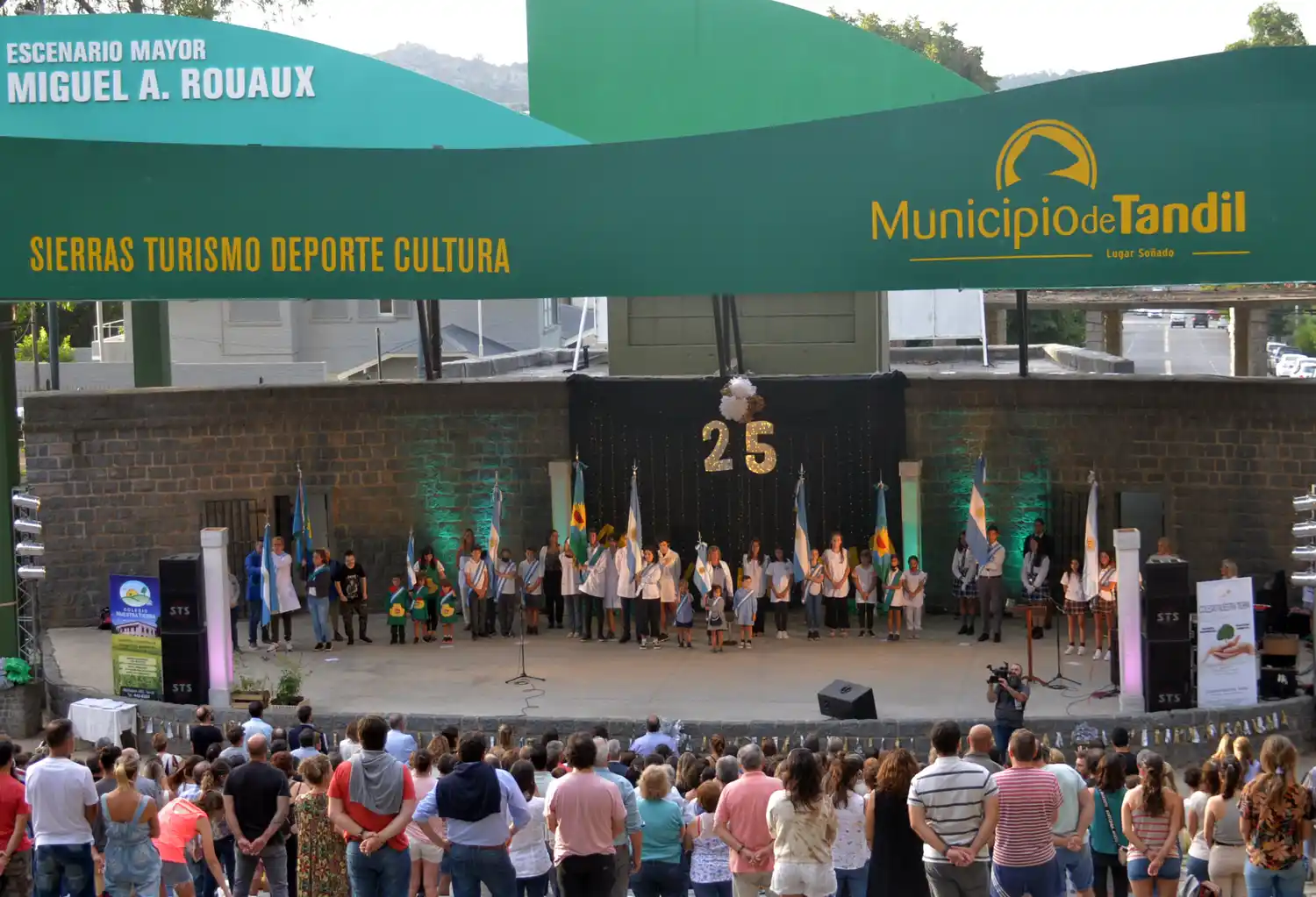 Con gran emoción, el colegio Nuestra Tierra celebró el 25to. aniversario