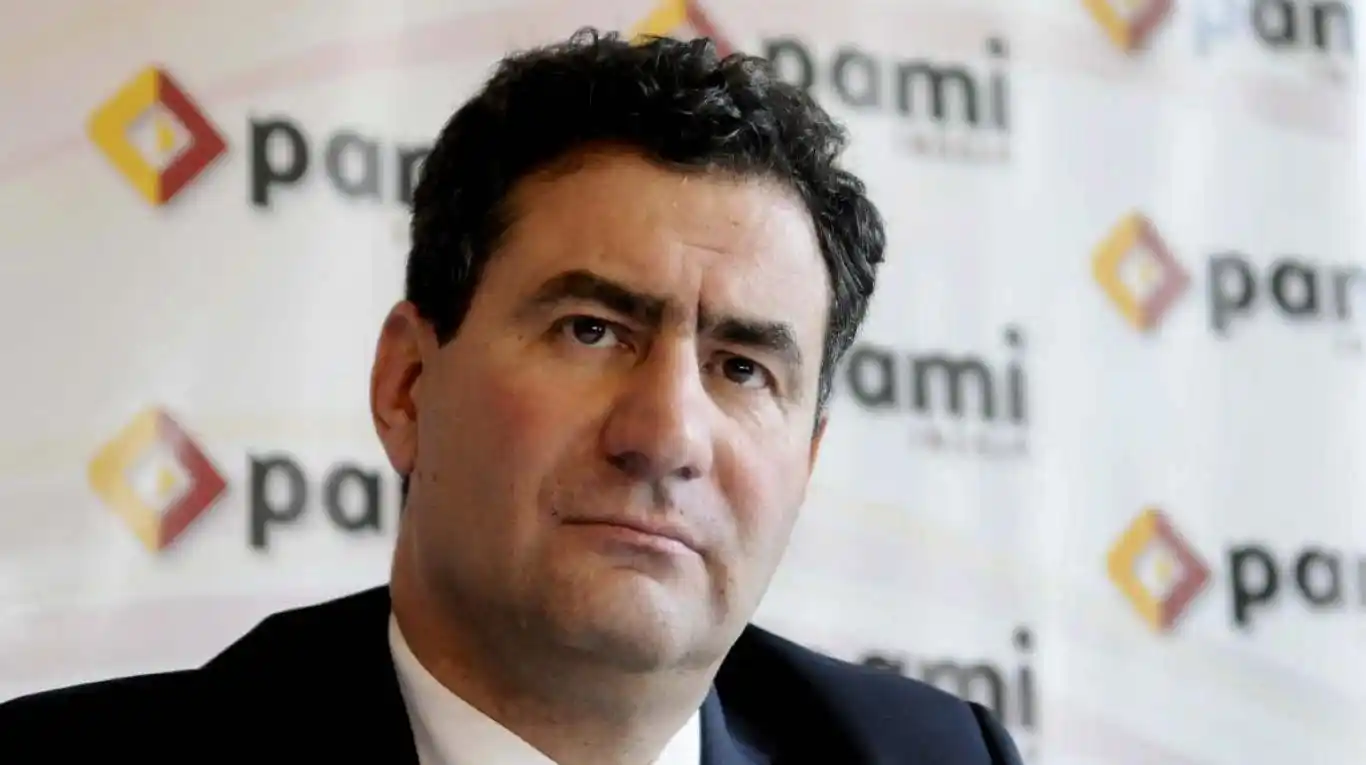 Macri desplazó al titular del PAMI Carlos Regazzoni