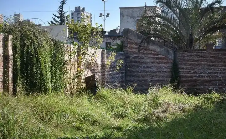 El terreno se encuentra en Alvear al 2800 de la capital provincial. Crédito: Pablo Aguirre