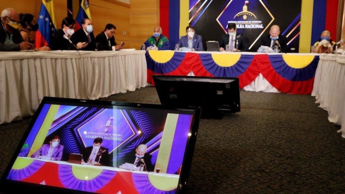 ¿AN EN EL EXILIO? Condición de que el próximo presidente del Parlamento viva afuera deja de lado a AD