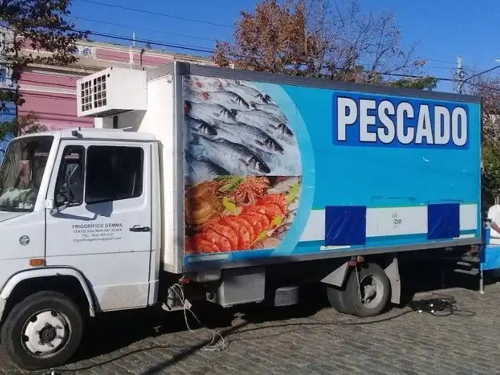 Visita. Del camión de pescado a San Cayetano