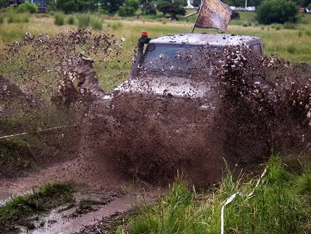 A puro barro y camaradería: Gualeguay vive el 8º Encuentro Nacional de Jeeperos