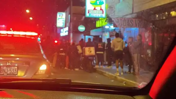 LO MATARON FRENTE A SU CASA: Sicarios emboscaron a un venezolano para acribillarlo, en Lima