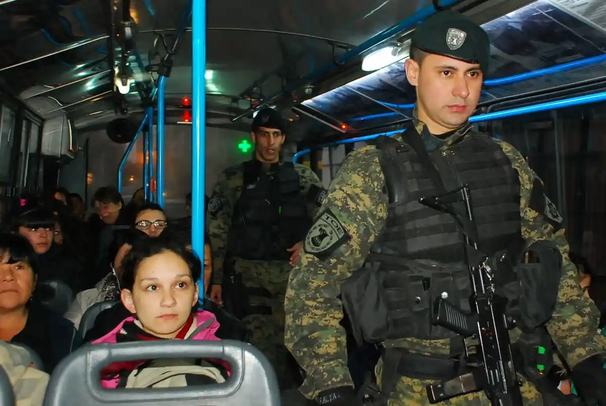 Comenzaron los controles policiales en colectivos