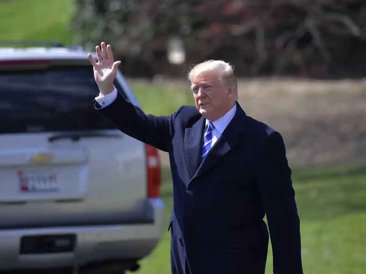 Trump afirma que enviará entre 2.000 y 4.000 militares a frontera con México