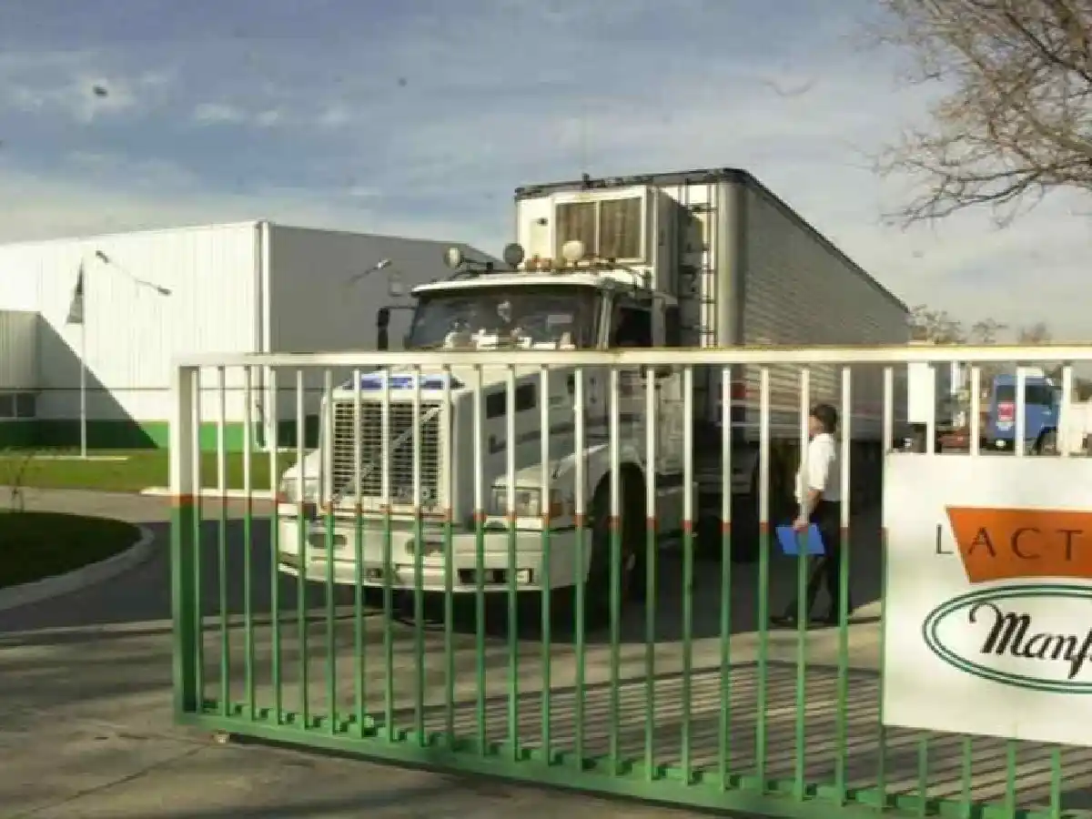 Manfrey inaugura en Freyre  su planta de leche larga vida   