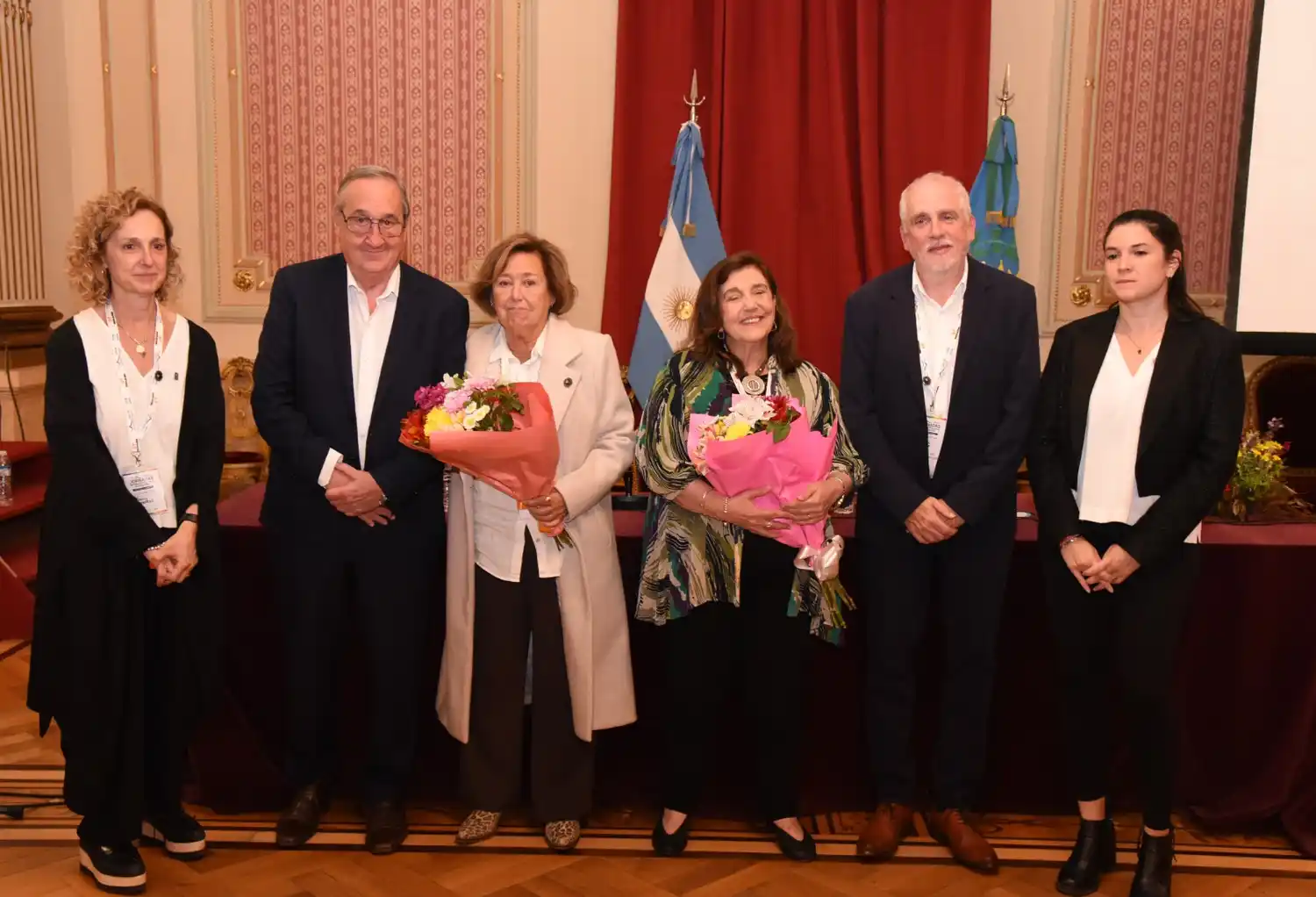 El acto de apertura se llevó a cabo en el Salón Blanco.