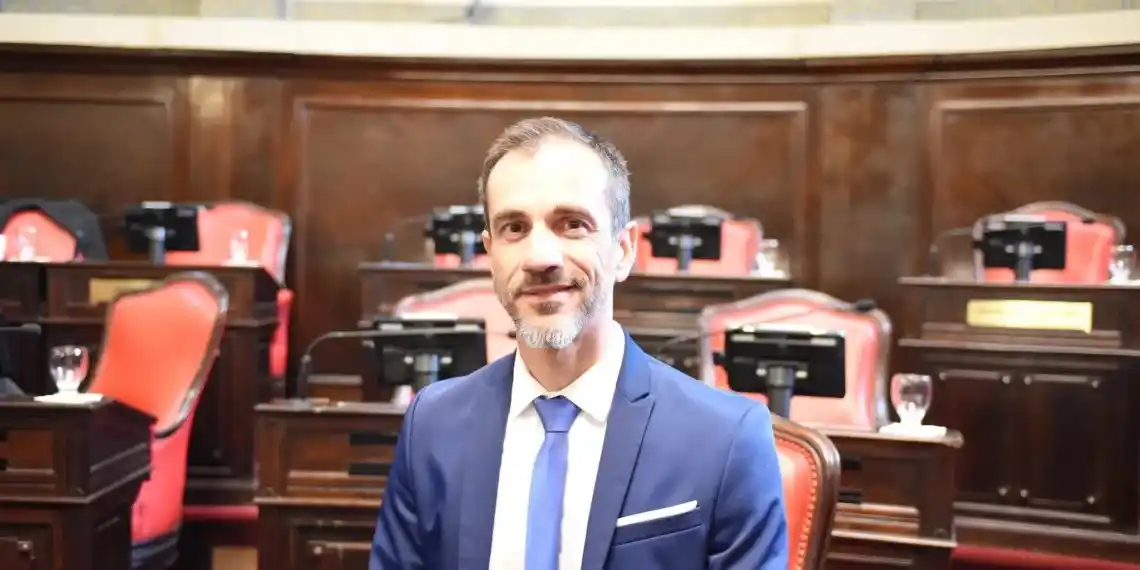 El proyecto busca establecer un marco legal que asegure prestaciones mínimas obligatorias para que las escuelas permanezcan abiertas.