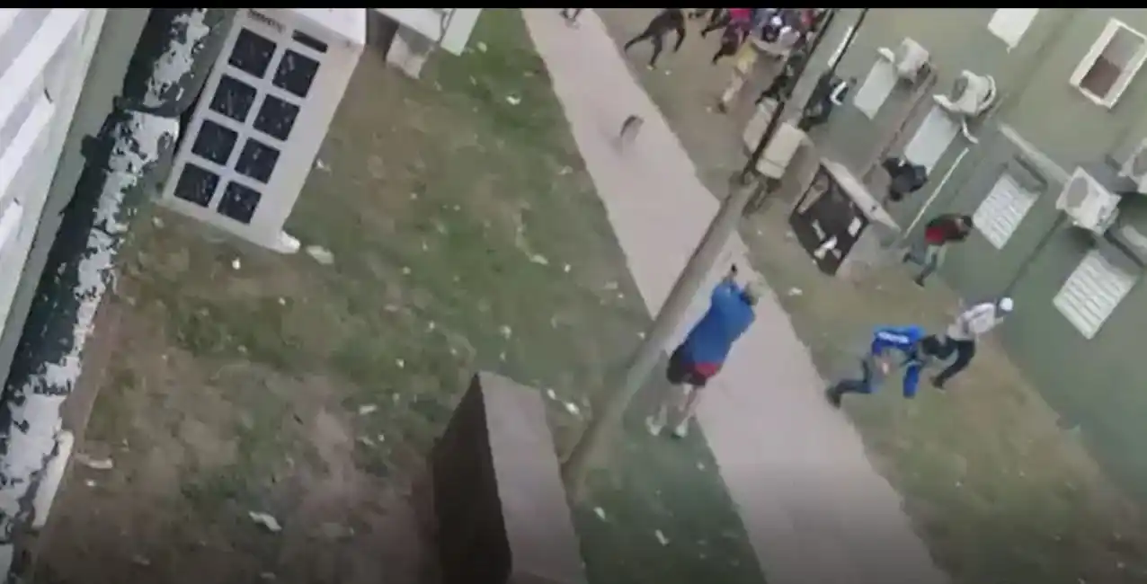 Enfrentamientos a tiros, descontrol y heridos en la previa de Colón-Peñarol