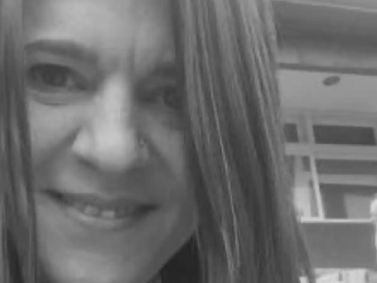 Murió una profesora de la UADE mientras daba una clase por Zoom