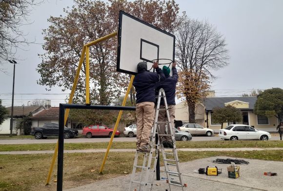 Restauraron el playón deportivo de la Plaza Güemes en Balcarce