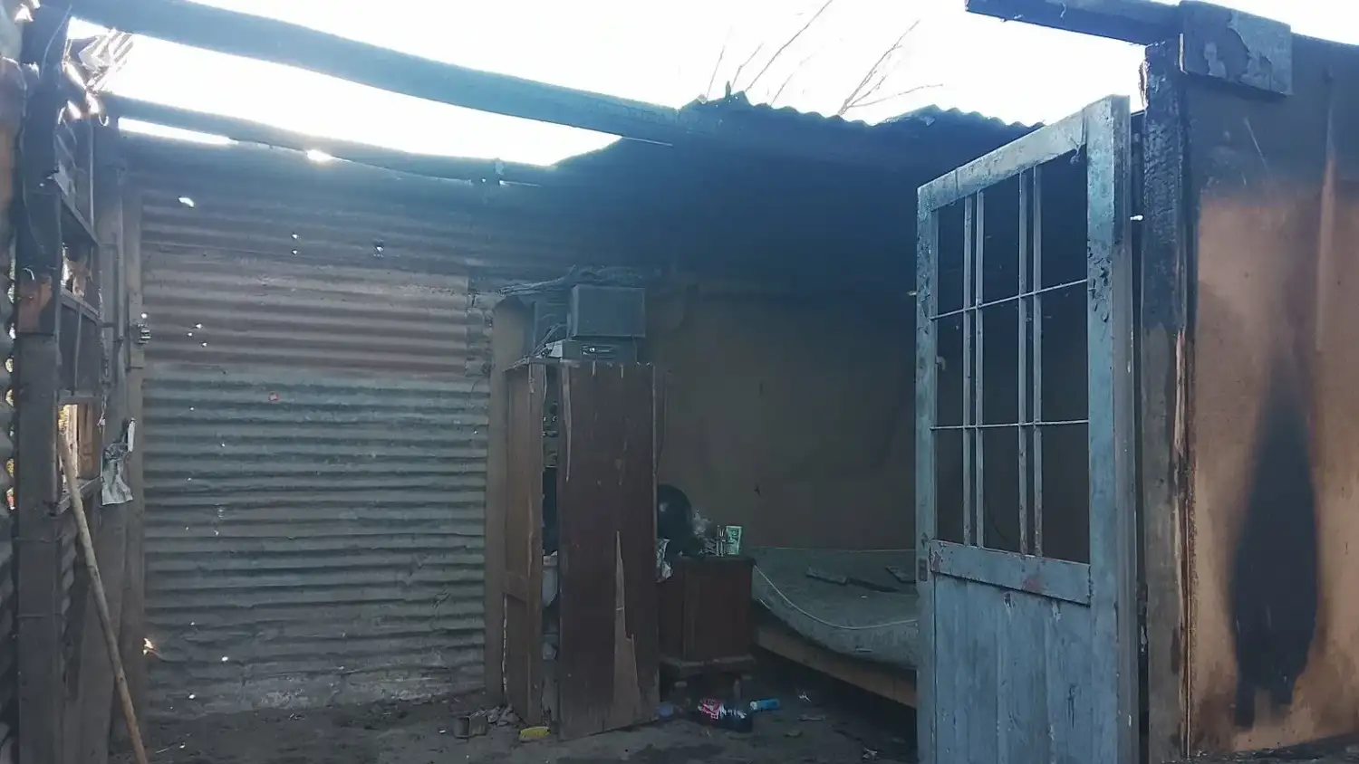incendio en vivienda precaria en callejón coronato