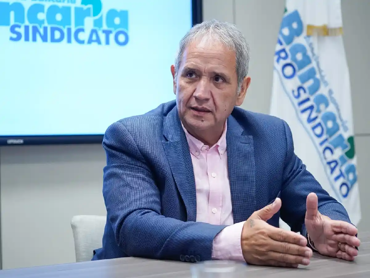 Bancarios acordaron un aumento salarial de 60% en cuatro tramos